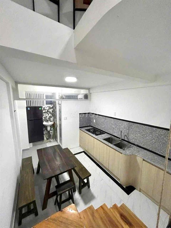 CHO THUÊ NHÀ NGUYÊN CĂN 3 PHÒNG NGỦ CÓ SÂN THƯỢNG FULL NỘI THẤT PHƯỜNG