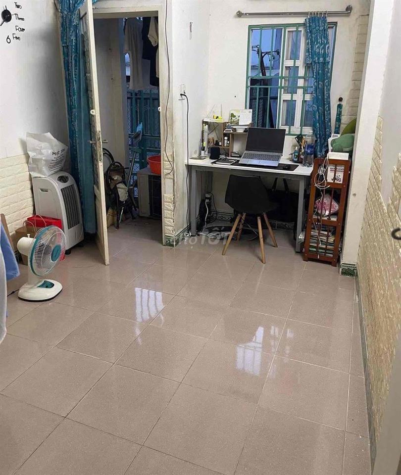 CẦN TÌM 1 NAM (KH LGBT) Ở GHÉP NHÀ CẤP 4 - GIÁ 1,6TR