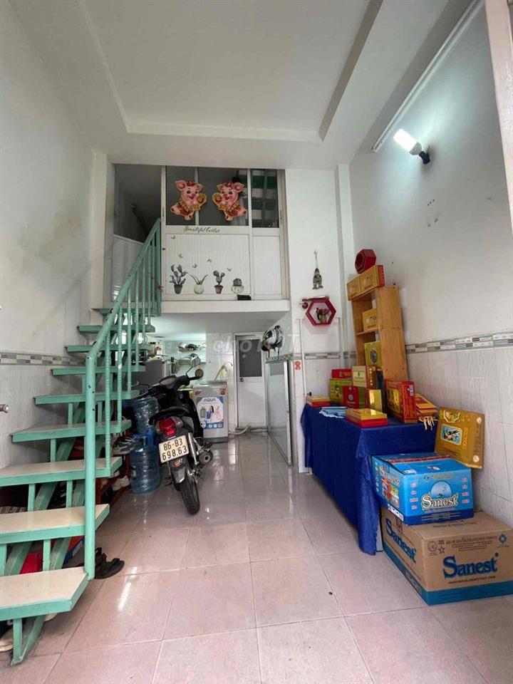 CẦN TÌM 1 NAM (KH LGBT) Ở GHÉP NHÀ CẤP 4 - GIÁ 1,6TR