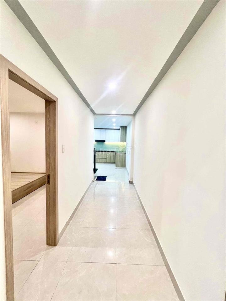 Nhà sát chợ và biển,kiệt Nguyễn Chánh,siêu to thoáng