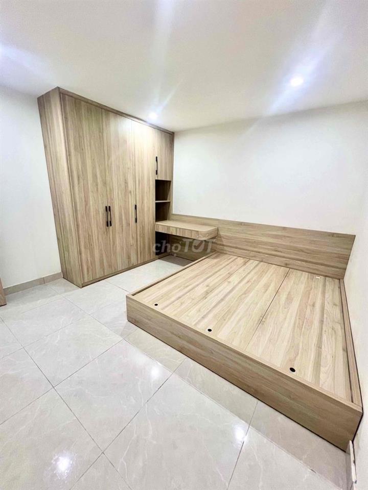 Nhà sát chợ và biển,kiệt Nguyễn Chánh,siêu to thoáng