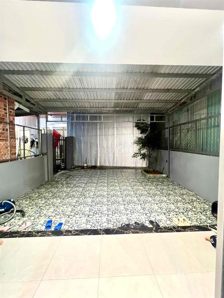 Nhà sát chợ và biển,kiệt Nguyễn Chánh,siêu to thoáng