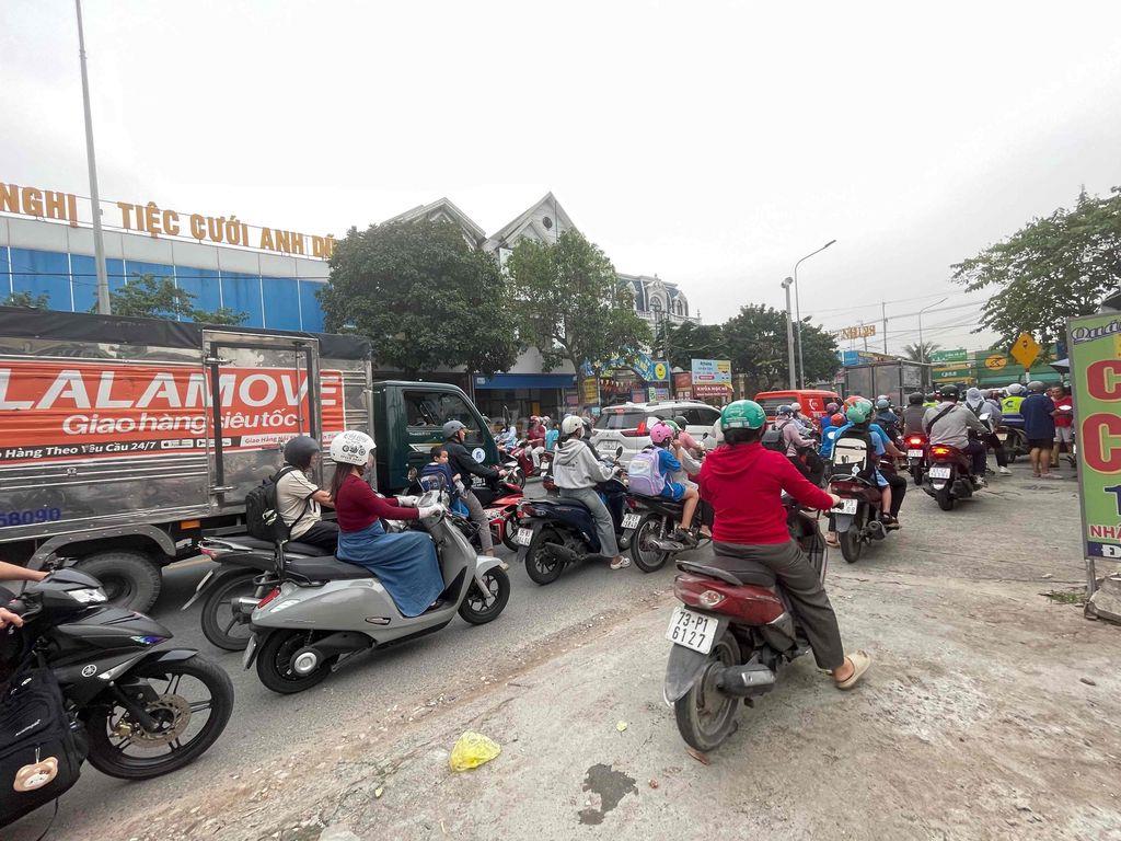 Đất mặt tiền Đươfng Nguyễn Du
