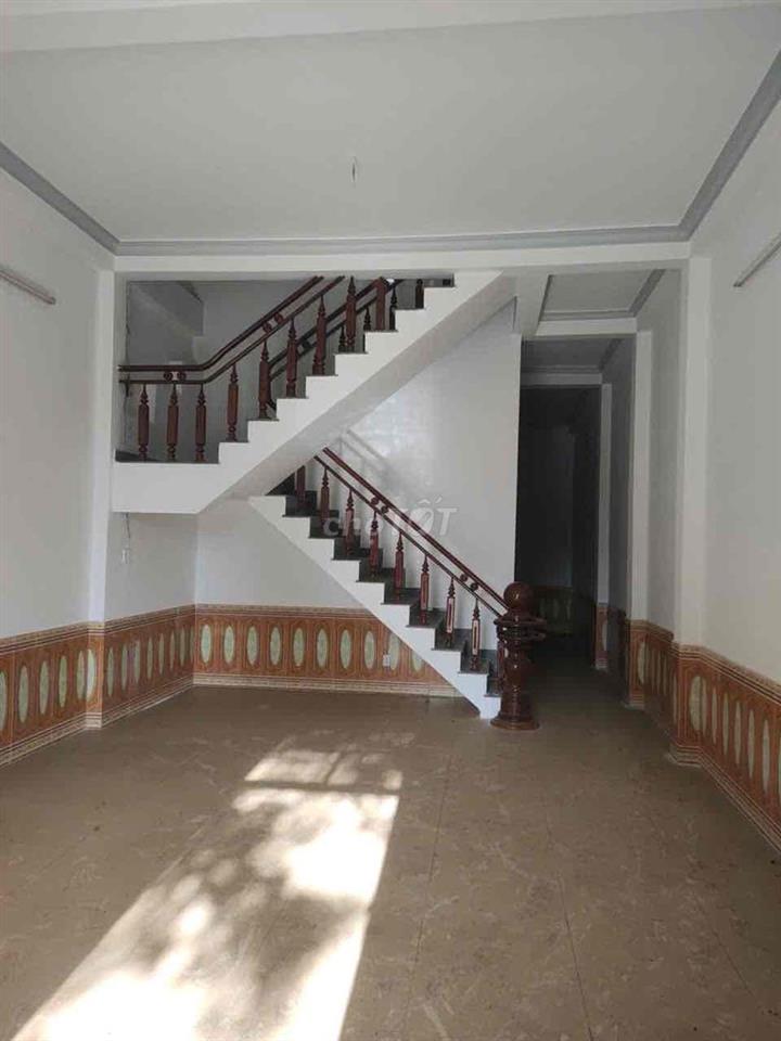 🏠 NHÀ CHÍNH CHỦ CẦN BÁN  📍 Vị trí:Đất đô thị, mặt tiền đường 10 Tháng