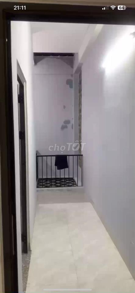 Còn 1 phòng có phòng ngủ riêng MT 176 Huỳnh Ngọc Huệ