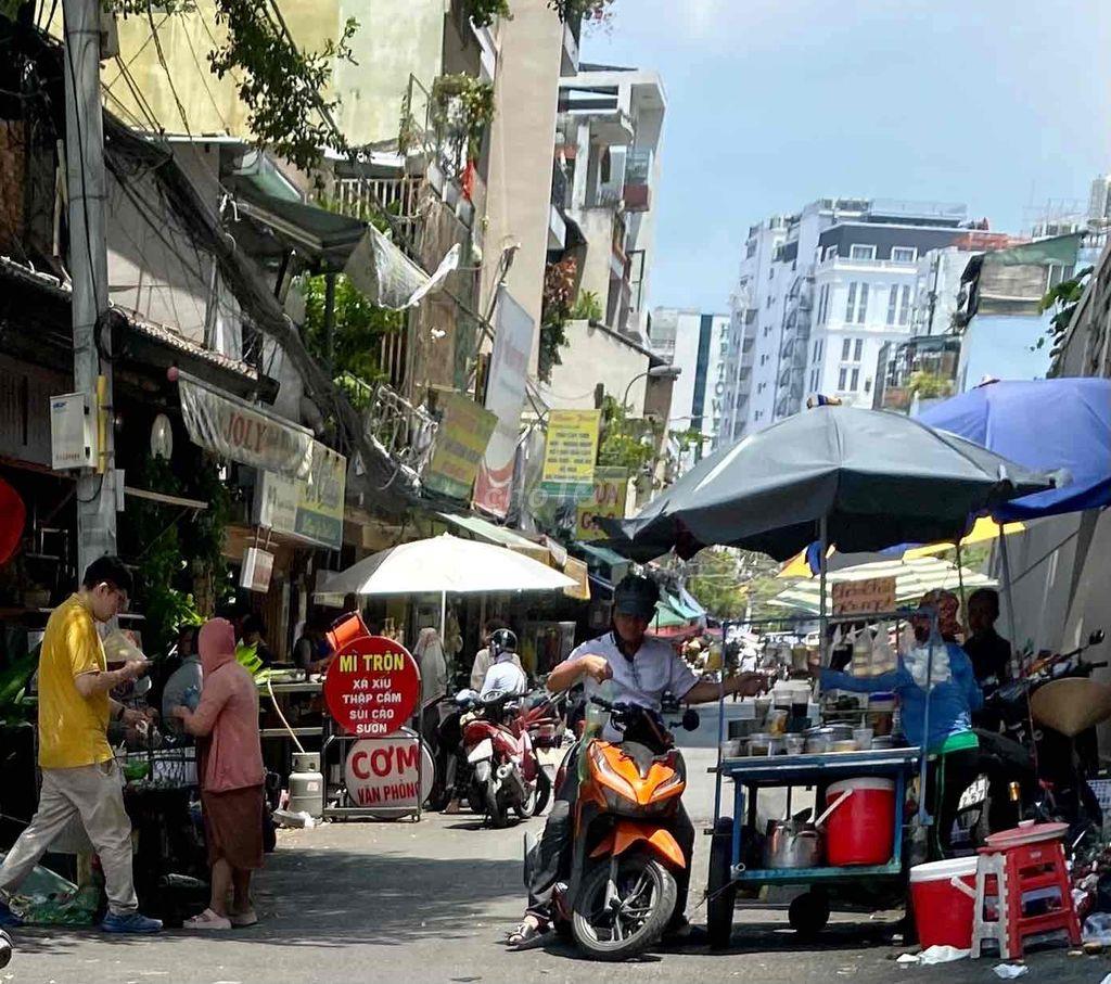 HOA HỒNG 1 THÁNG TIỀN THUÊ CHO NGƯỜI GIỚI THIỆU   MẶT BẰNG THÍCH HỢP B