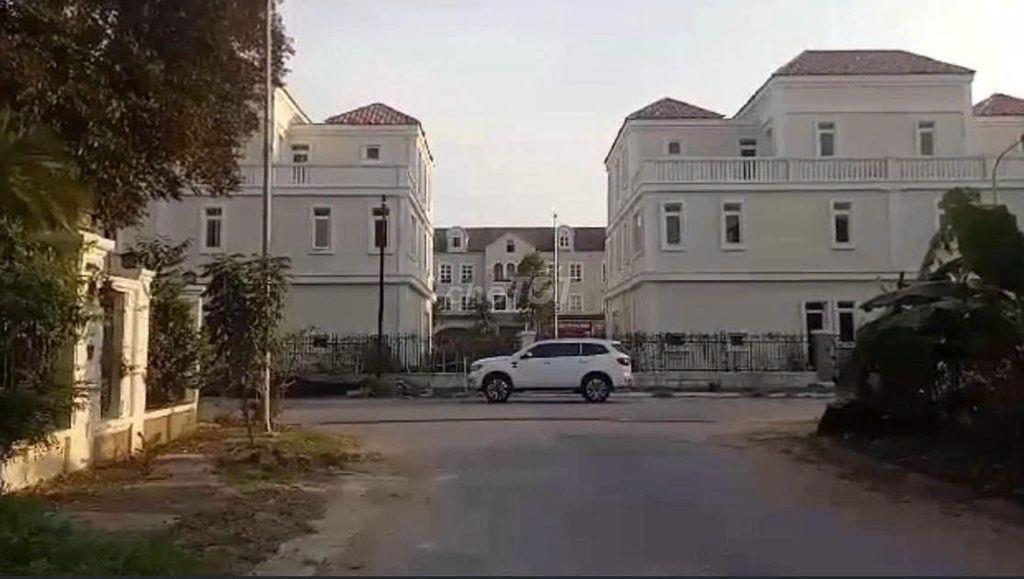 Cho thuê BTLK Nam An Khánh 280m2 3.5 tầng siêu rộng, giá 15tr/th