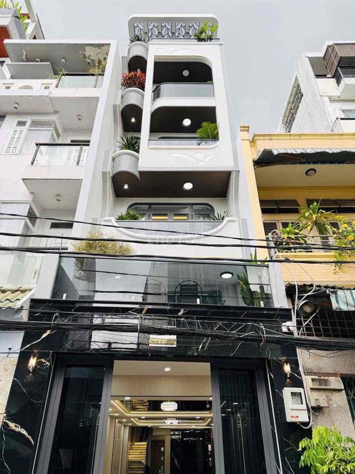 NHÀ PHỐ MỚI XÂY NỘI THẤT CAO CẤP