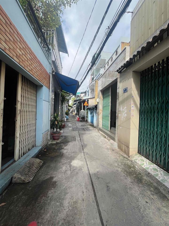 BÁN NHÀ TỈNH LỘ 10, 32M², TRỆT LẦU, NGỦ TRỆT, HXH, GIÁ DƯỚI 2.9 TỶ