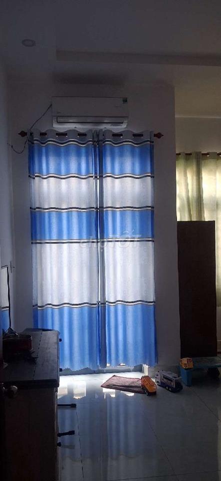 nhà cần bán