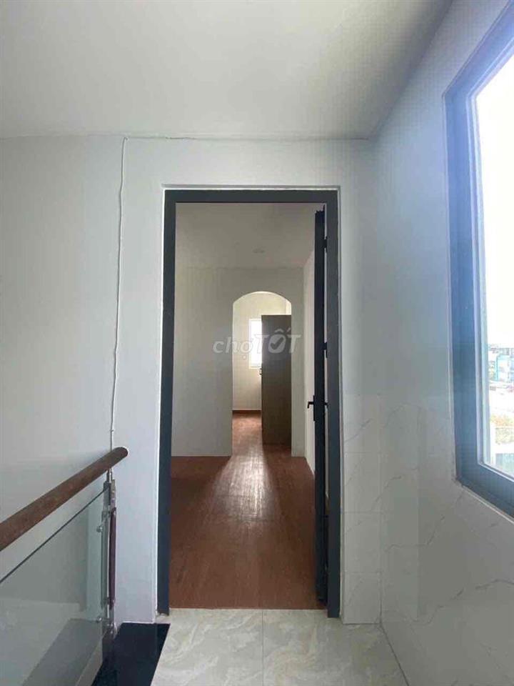 CHDV full nội thất, tách bếp, ban công