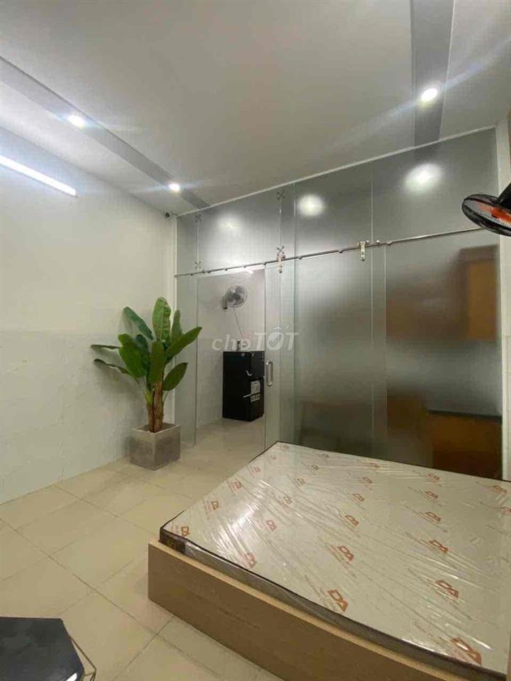 Cho thuê CHDV full nội thất - Tách bếp