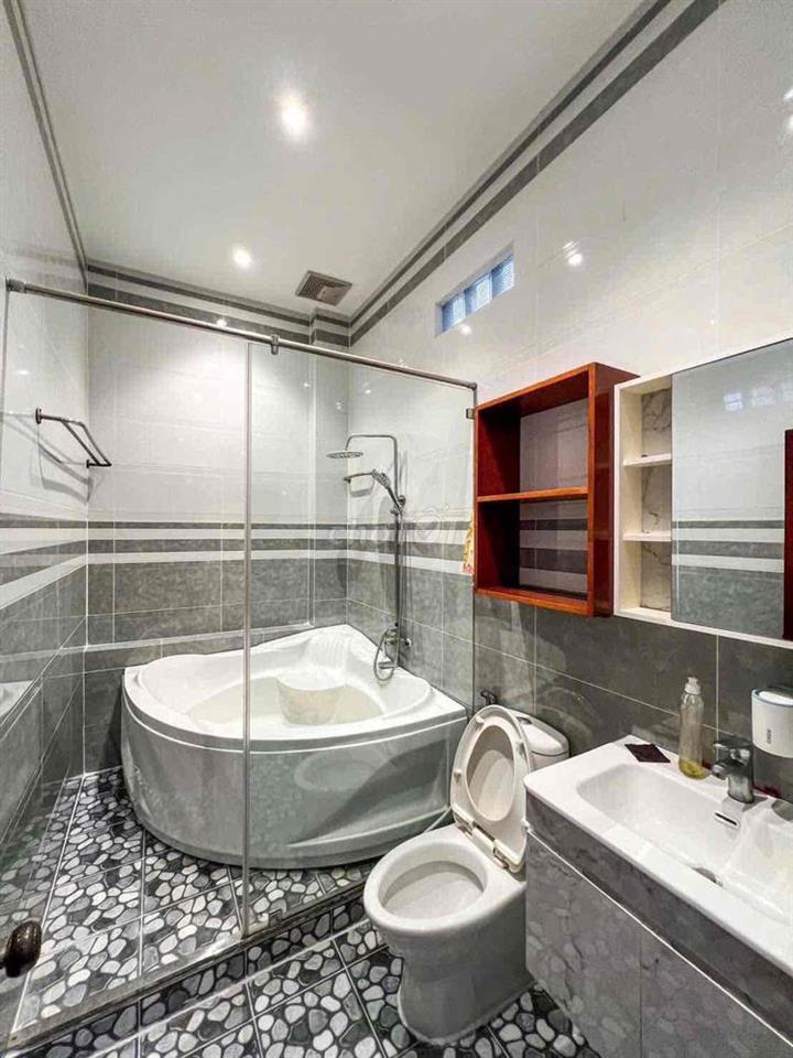 NHÀ ĐẸP 2 LẦU 3 PHÒNG FULL NỘI THẤT