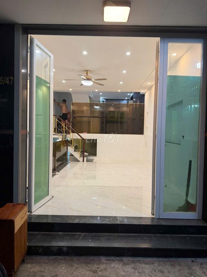 Nhà hẻm xe hơi đường Chiến Lược