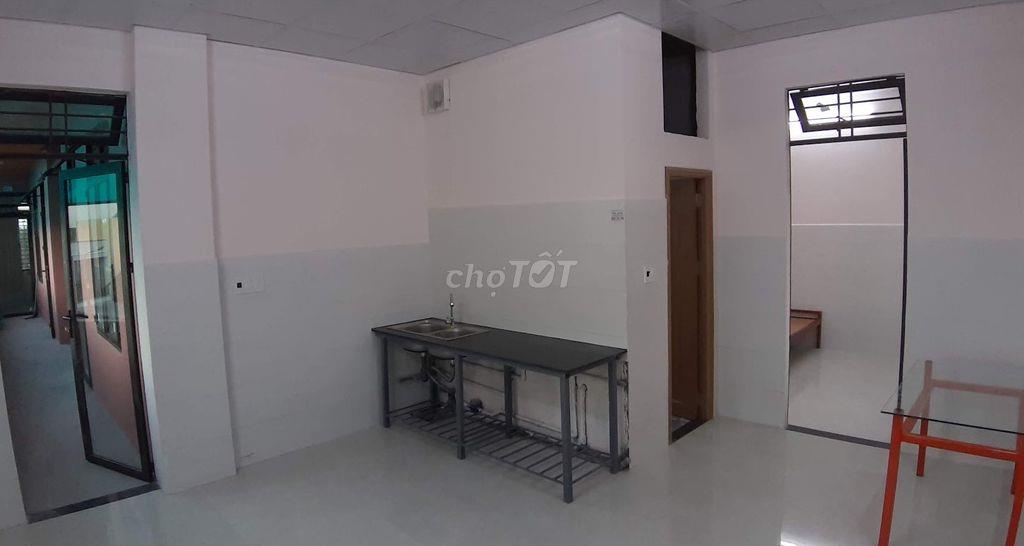 Phòng trọ 30m2 có 1 phòng ngủ riêng cho thuê giá chỉ 2.5tr