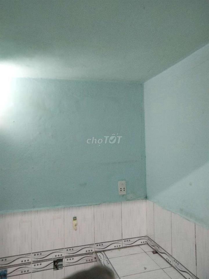phòng cao ráo sạch sẽ thoáng mát yên tĩnh 