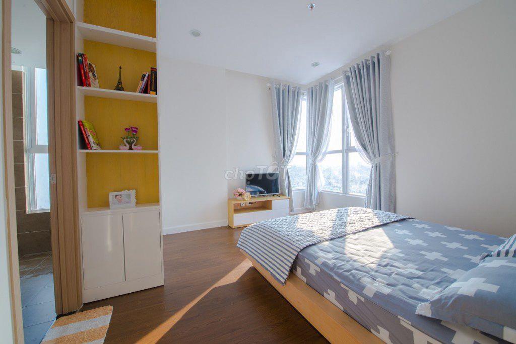 Bán gấp căn hộ chung cư Thuận Việt, Q11, 100m2, 3pn, 5.8 tỷ, căn góc