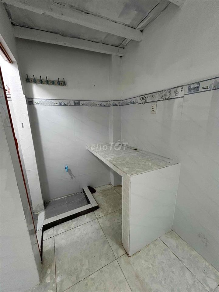 cho thuê phòng trọ mặt tiền hẽm 6m mới sơn sửa