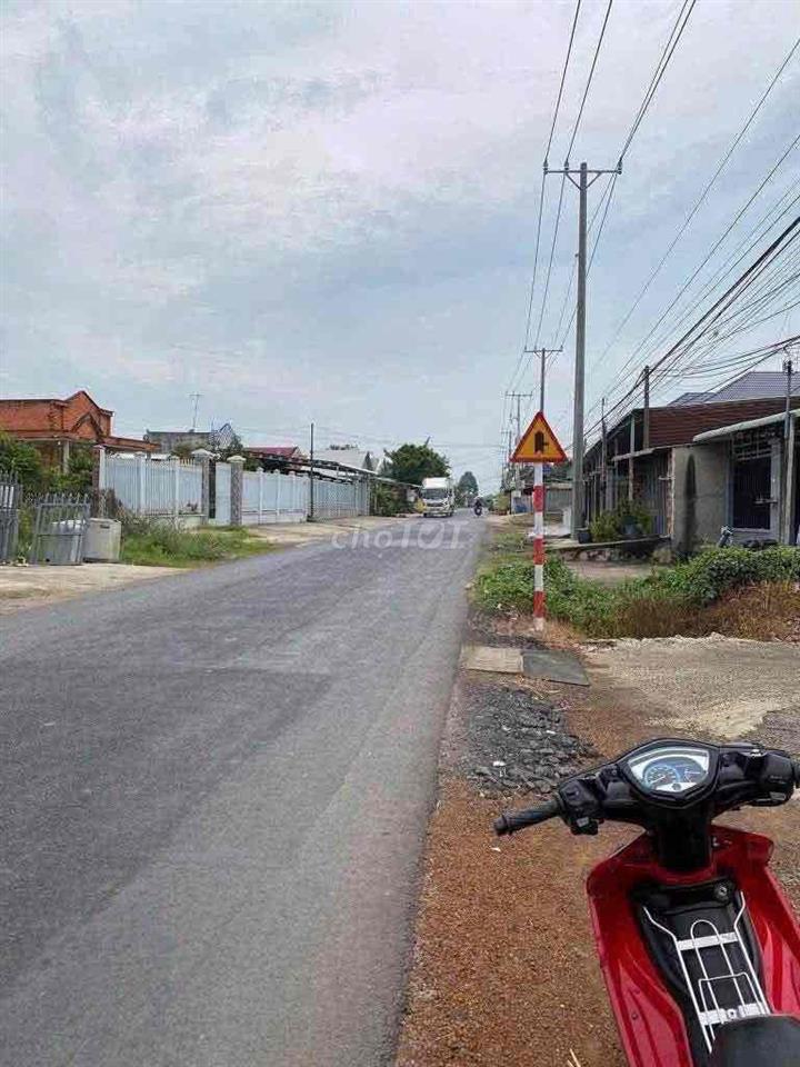 Đủ kẹt tiền cần ra gấp lô đất 3ty1