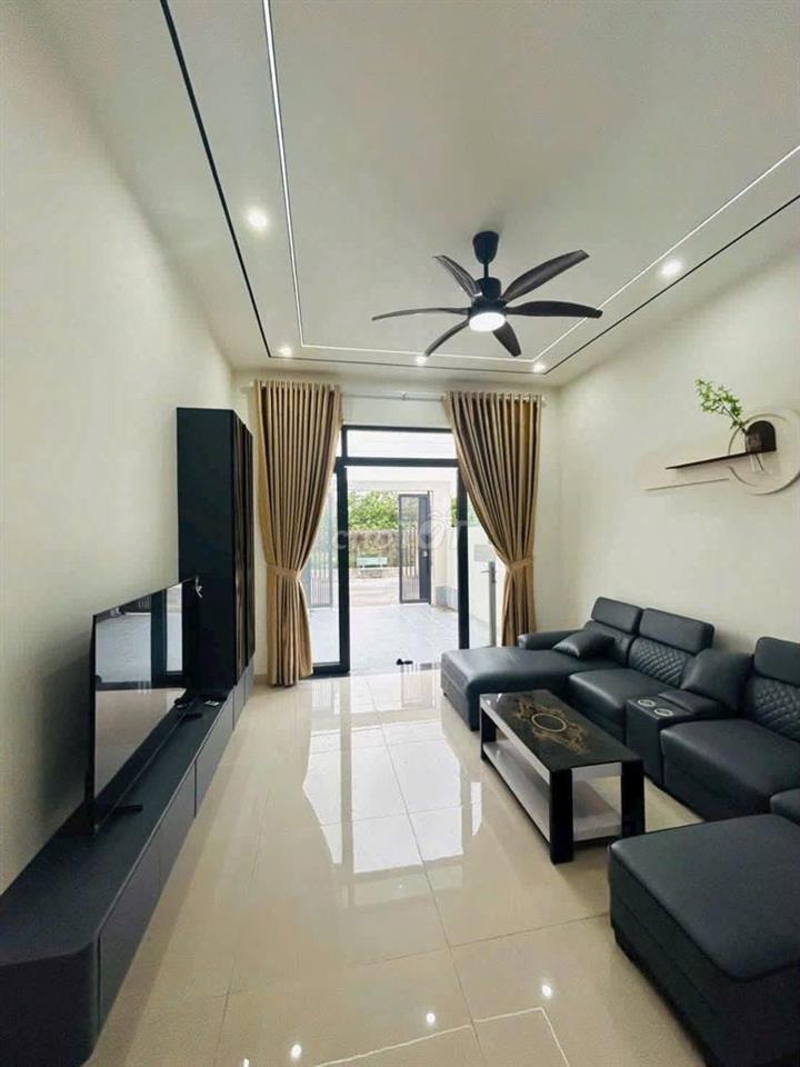 Bán nhà mặt tiền đường 8M đường Hương Lộ 7