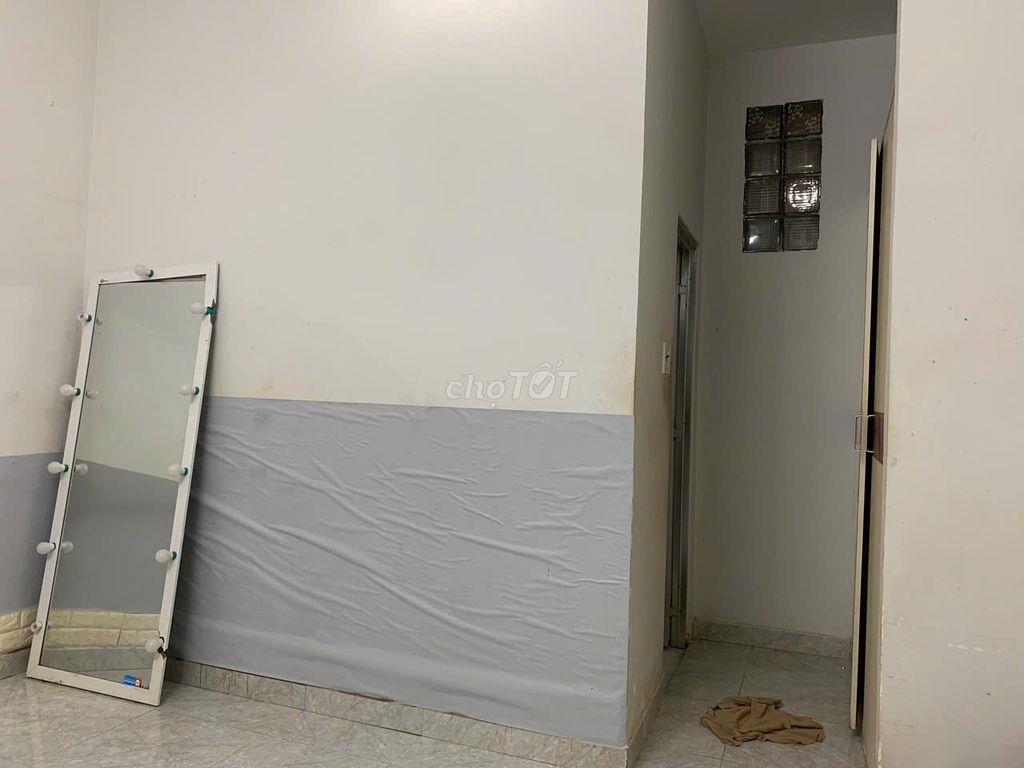 SIÊU HOT - MẶT TIỀN HẺM LỚN - GẦN PARC MALL, CHỢ, SIÊU THỊ - GIÁ 2,5TR