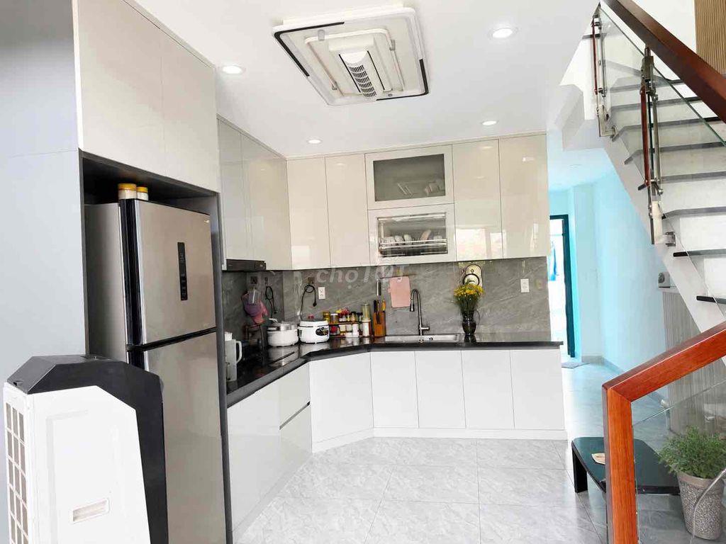NHÀ 2 MẶT HẺM – THOÁNG, SÁNG