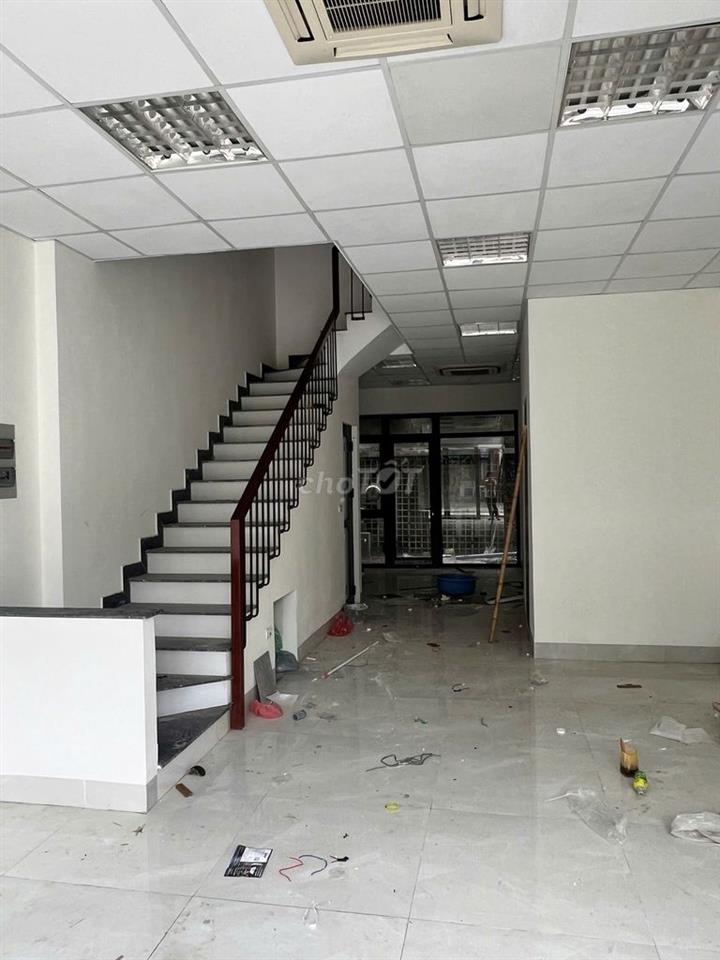 Cho thuê nhà thô nguyên căn, mới hoàn thiện tại Lạc Trung