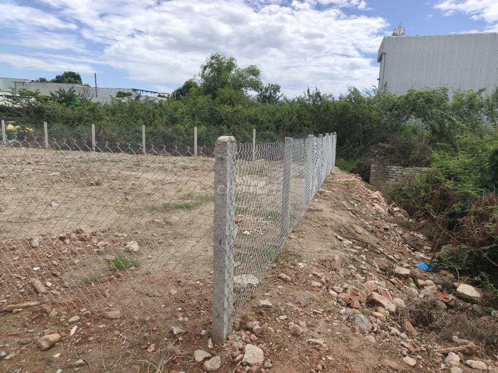 Đất 2 mặt tiền đường 7,5m