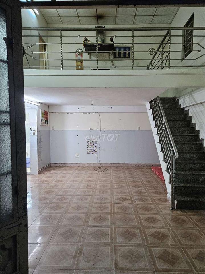 Cho thuê nhà cấp 4 gác đúc