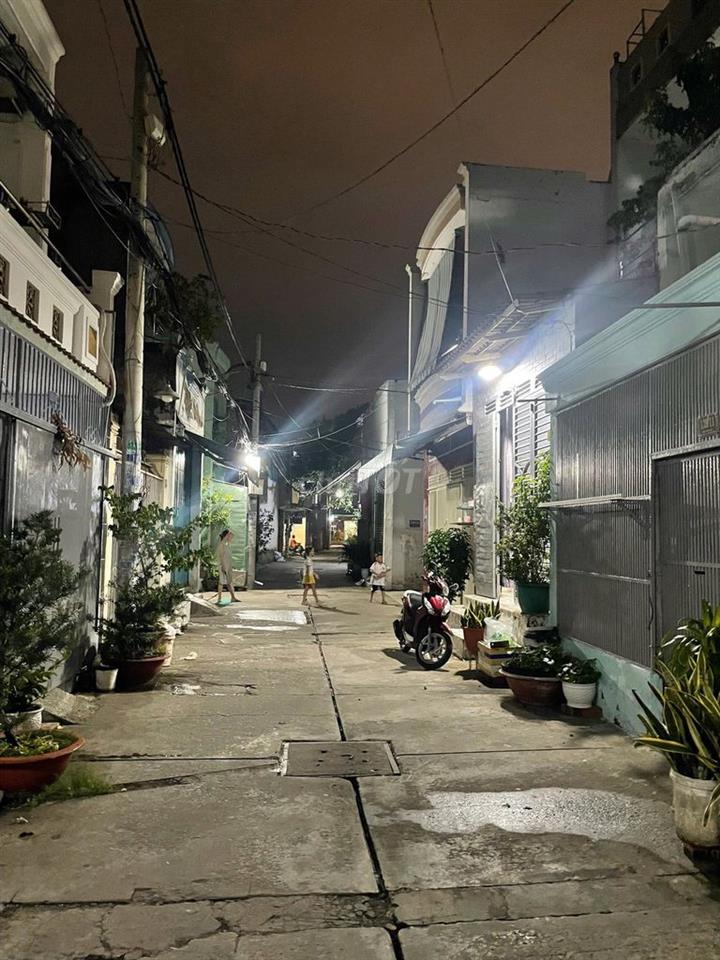 Nhà bình tân chiến lược 