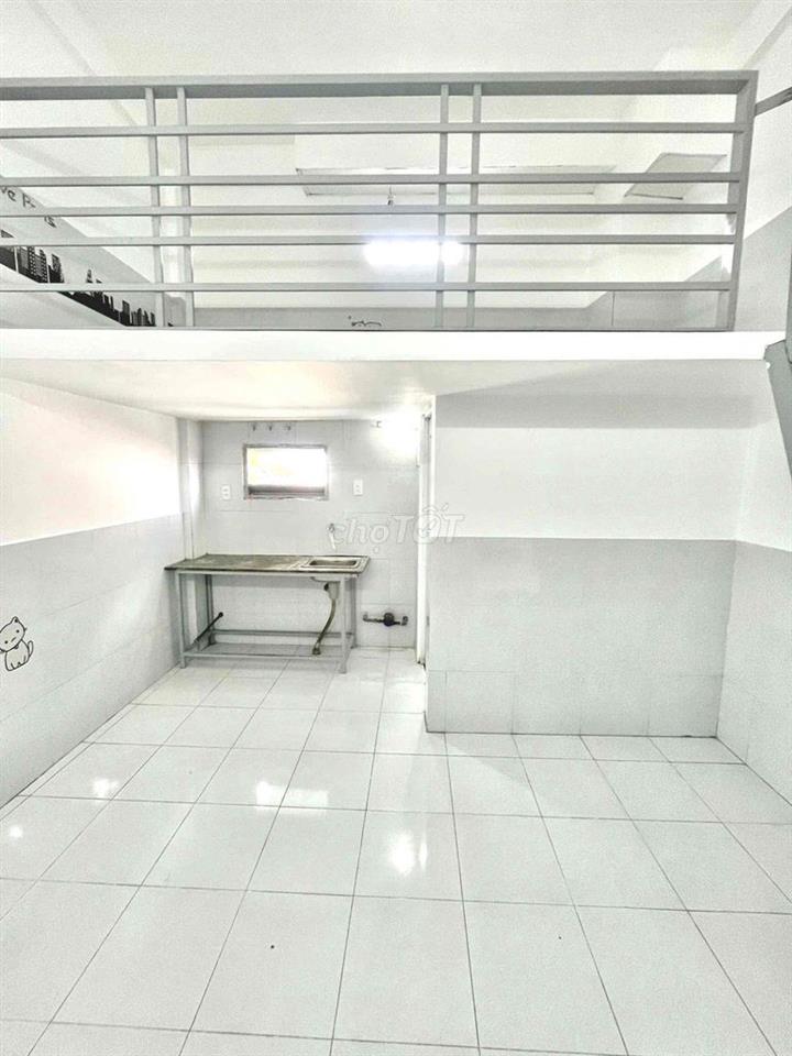Phòng gác giá rẻ chỉ 3tr9