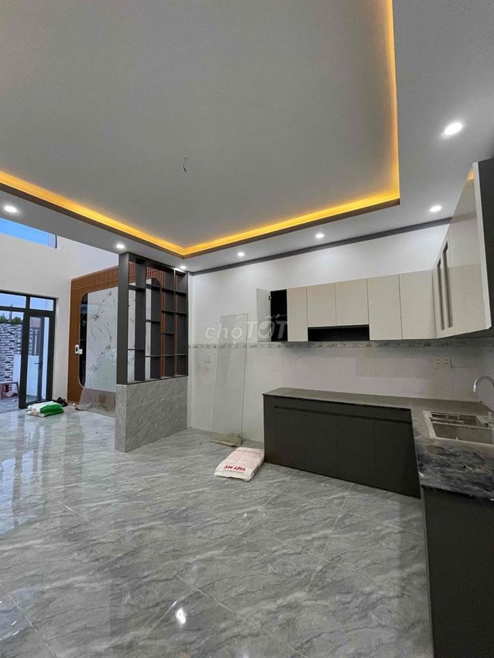 bán nhà sổ riêng giá tốt