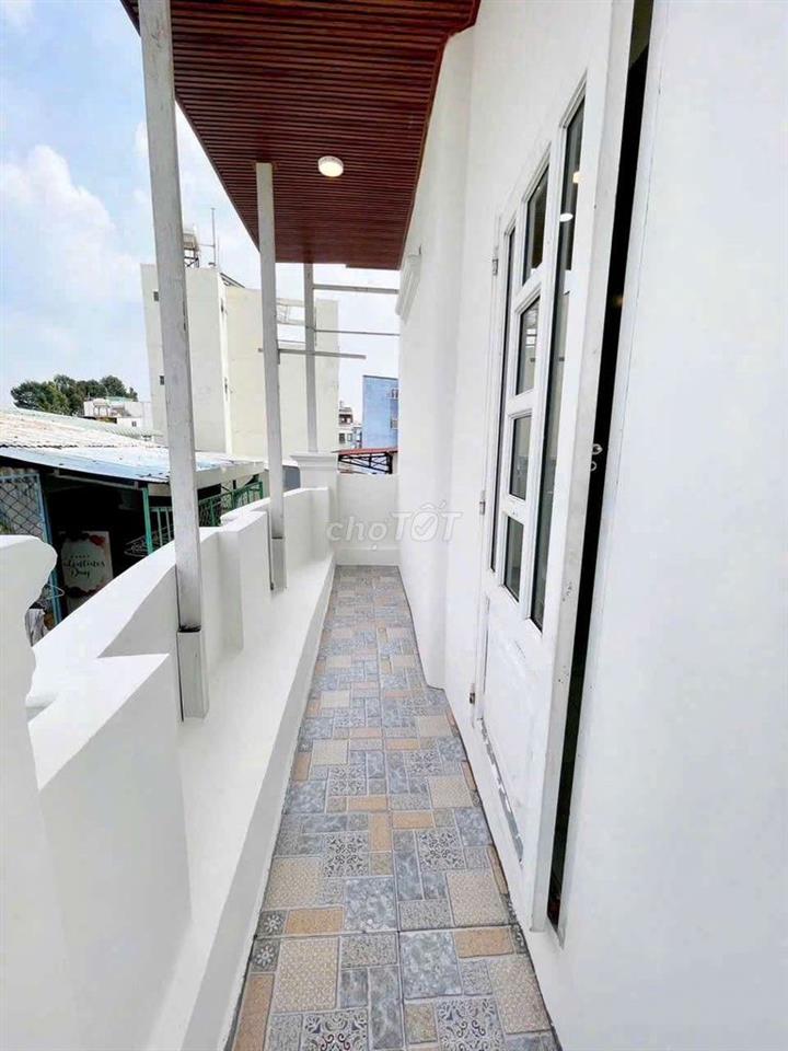 chính chủ bán căn nhà tâm quyết bê tông cốt thép Trần Văn Đang chỉ 4t2