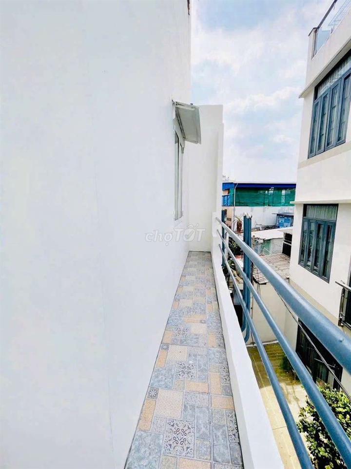 chính chủ bán căn nhà tâm quyết bê tông cốt thép Trần Văn Đang chỉ 4t2