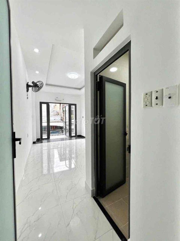 🌻 Studio ban công bự full nội thất ngay ĐH Bách Khoa Q10 cho nui pet