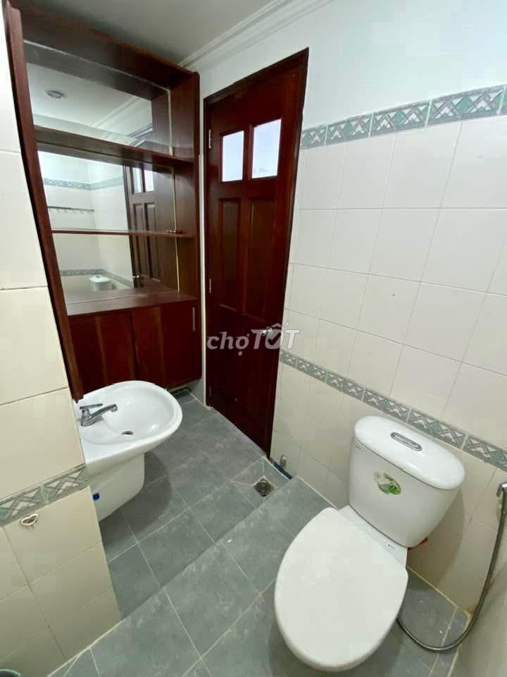 CĂN 2PN 2WC 75M² GIÁ *** CHUNG CƯ BIGEMCO CHỈ 12.5 TR/TH