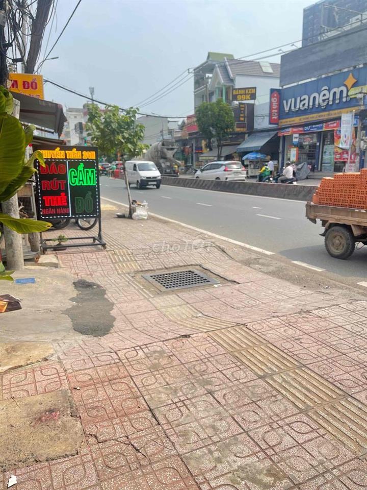 cho thuê Sân buôn bán buổi sáng