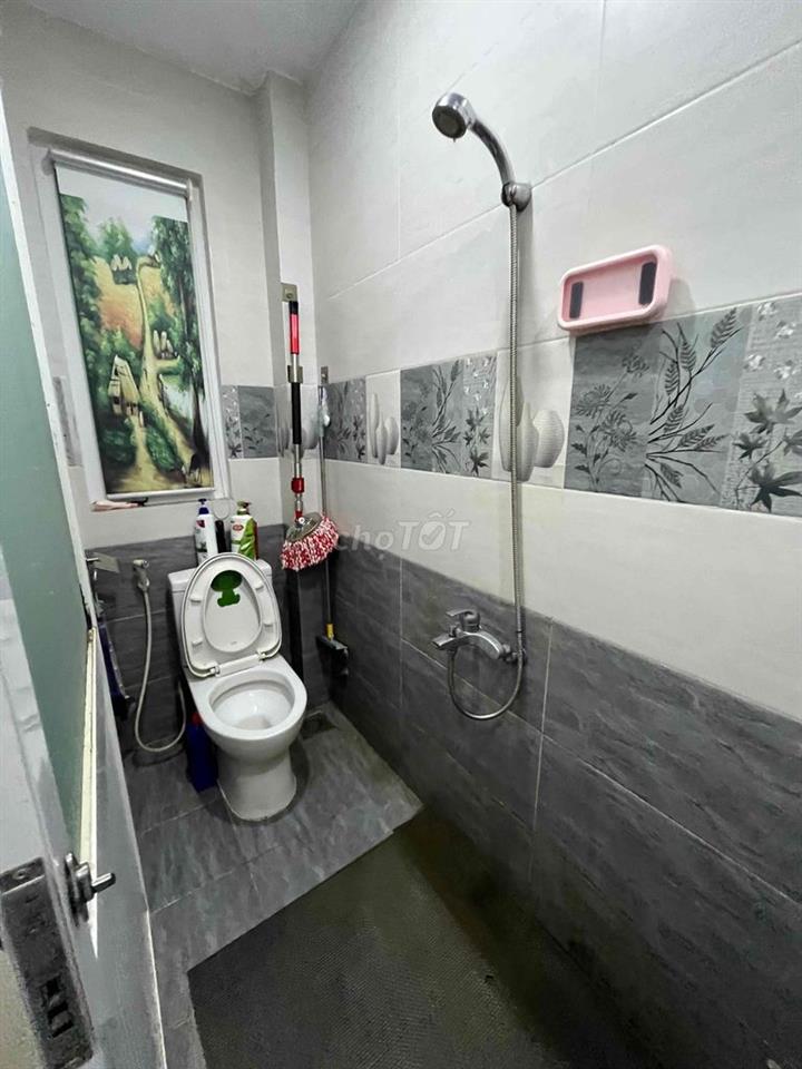 Cho thuê 1 tầng 2pn 1wc full NT kdc Jamona City