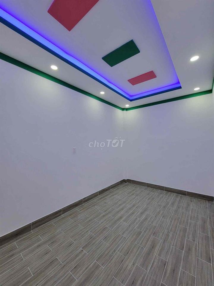chính chủ kẹt tiền hạ giá căn này còn 3tỷ500 DT 5x20