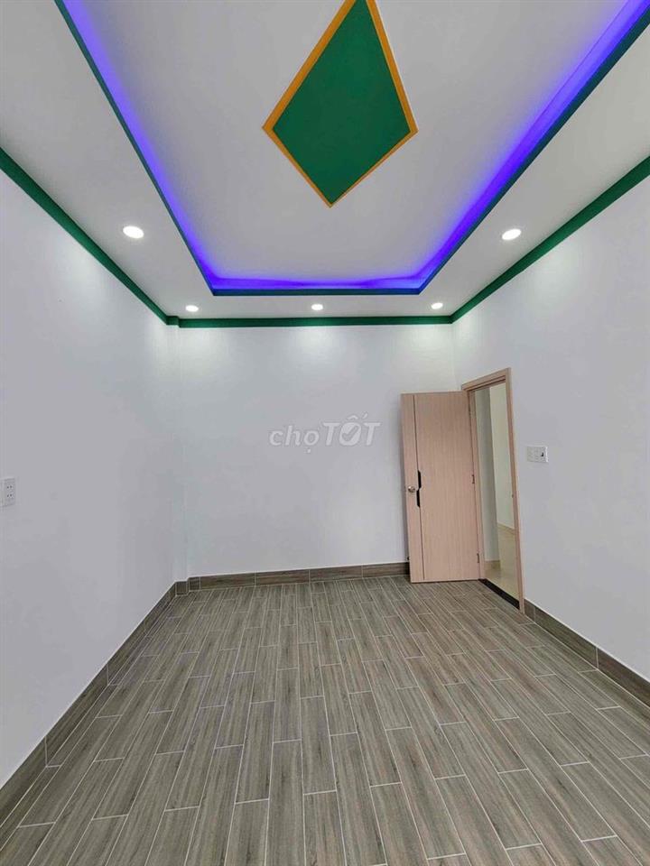 chính chủ kẹt tiền hạ giá căn này còn 3tỷ500 DT 5x20