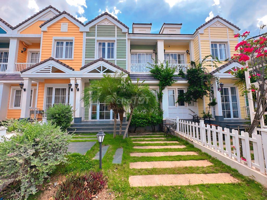 Nhà phố NovaWorld Phan Thiết 120m2 gần hồ bơi
