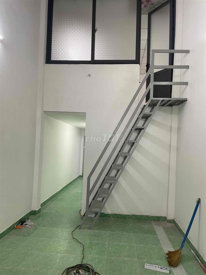 Nhà bán hóc môn sát bên q12 (3.3x20) Giá 1tỷ450 TL