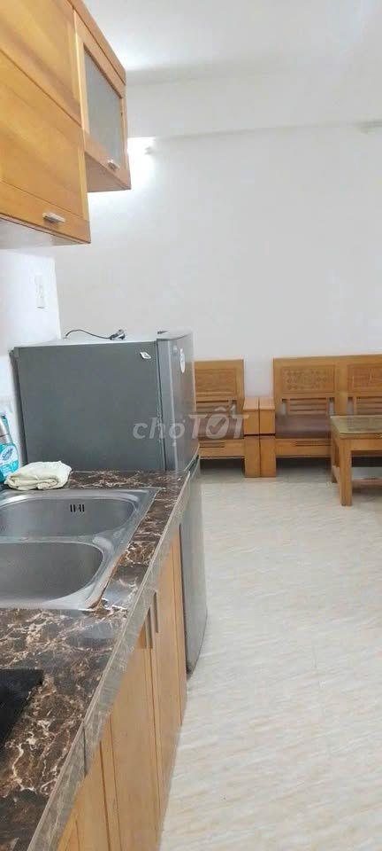 Cho thuê chung cư Phan Xích Long, phường Cầu Kiệu-Căn 2PN, NT  giá 9tr