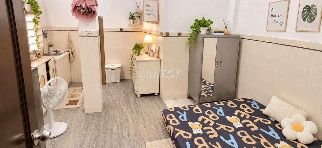 2 CỬA SỔ TRỜI CÓ MÁY LẠNH | WC RIÊNG | HẺM LỚN CAO ĐẠT