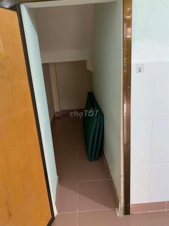 Tìm 1 nữ ở ghép hiền lành, sạch sẽ đường Thân Nhân Trung, Tân Bình