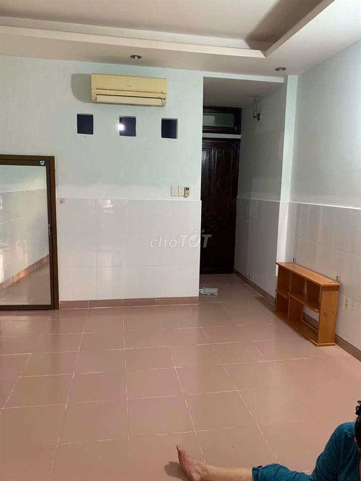 Tìm 1 nữ ở ghép hiền lành, sạch sẽ đường Thân Nhân Trung, Tân Bình