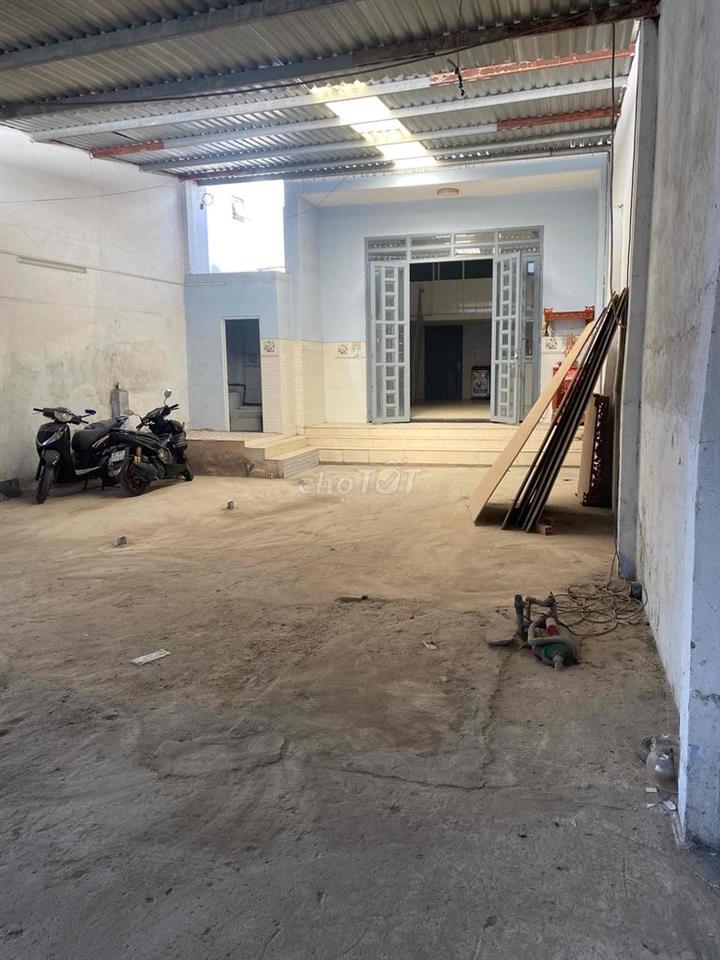 Cần bán nhà mặt tiền