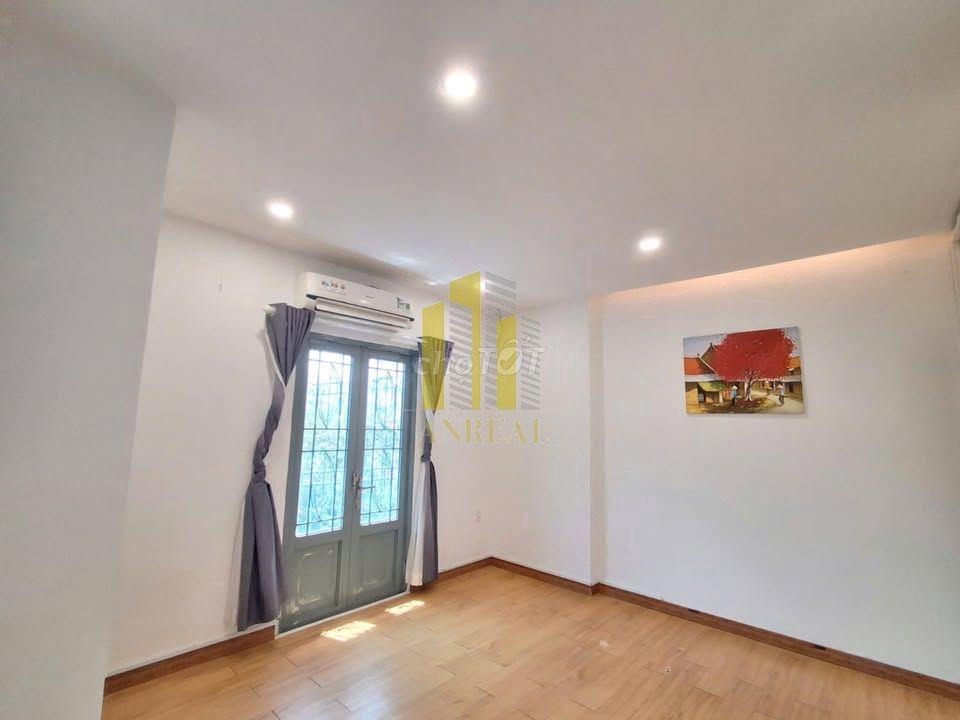 CHO THUÊ VILLA CĂN GÓC ĐƯỜNG TRẦN NÃO GIÁ 38 TRIỆU