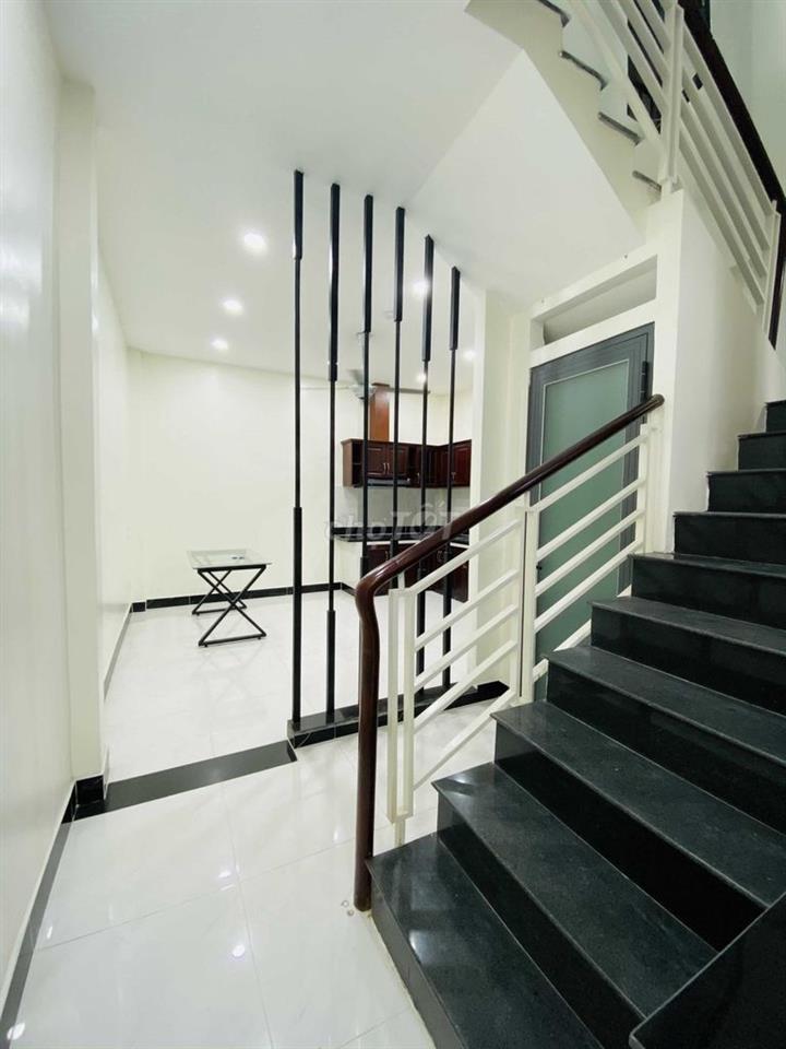 CHO THUÊ NHÀ ĐƯỜNG QUỐC HƯƠNG GIÁ 27 TRIỆU 
