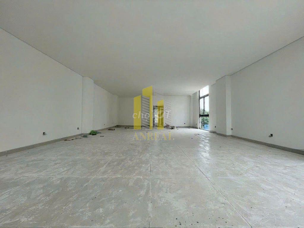 CHO THUÊ VILLA SÀN TRỐNG HIỆN ĐẠI - GIÁ 82 TRIỆU